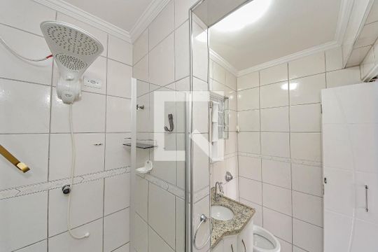 Banheiro de apartamento à venda com 2 quartos, 60m² em Vila Prudente, São Paulo