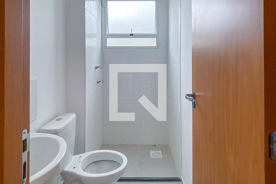 Banheiro de apartamento para alugar com 2 quartos, 39m² em Vila Nova Aliança, Jacareí