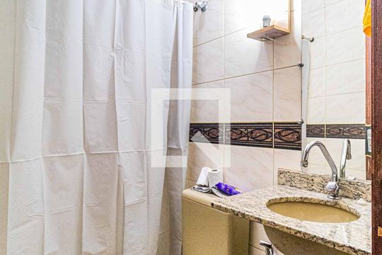 Banheiro de casa para alugar com 4 quartos, 70m² em Raposo Tavares, São Paulo