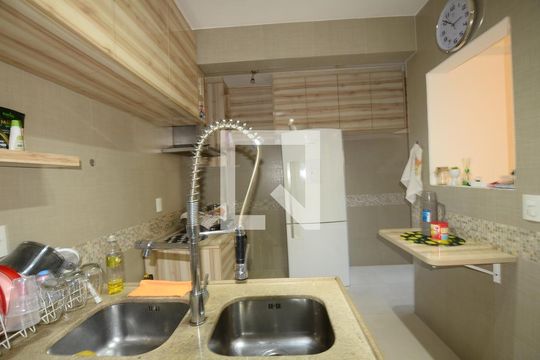 Cozinha de apartamento à venda com 3 quartos, 140m² em Irajá, Rio de Janeiro
