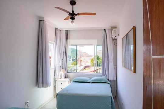 Quarto 02 (2º Andar) de casa para alugar com 4 quartos, 180m² em Ingleses do Rio Vermelho, Florianópolis