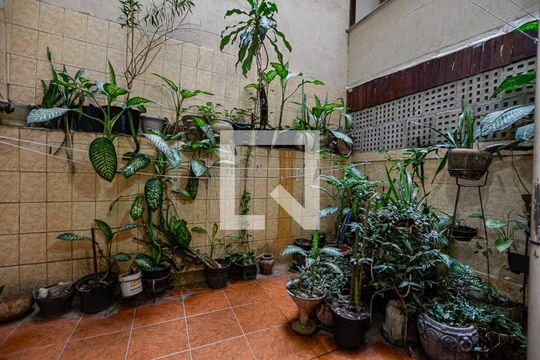 Quintal de apartamento à venda com 4 quartos, 200m² em Centro, Niterói