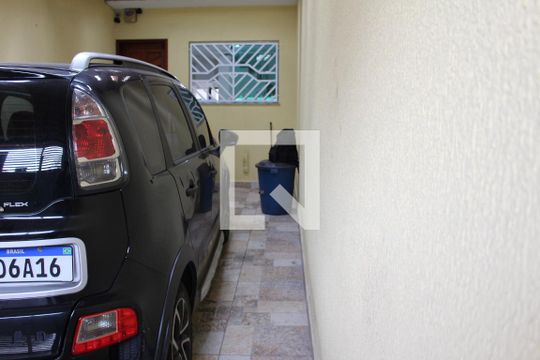 Garagem de casa à venda com 2 quartos, 60m² em Vila Santa Clara, São Paulo