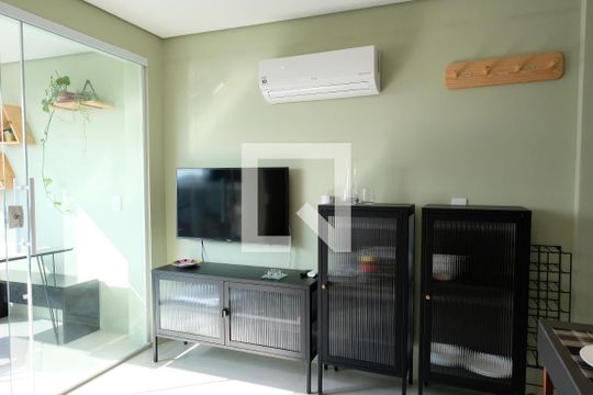 Sala de apartamento para alugar com 1 quarto, 34m² em Pinheiros, São Paulo
