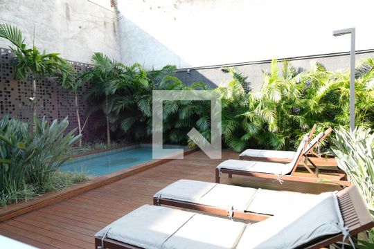 Área comum - Piscina de apartamento para alugar com 1 quarto, 34m² em Pinheiros, São Paulo