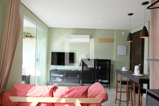 Sala/Quarto de apartamento para alugar com 1 quarto, 34m² em Pinheiros, São Paulo