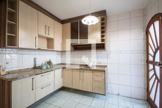 Cozinha de casa à venda com 5 quartos, 190m² em Veloso, Osasco