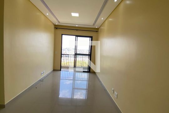 Sala de apartamento para alugar com 2 quartos, 59m² em Jardim Belval, Barueri