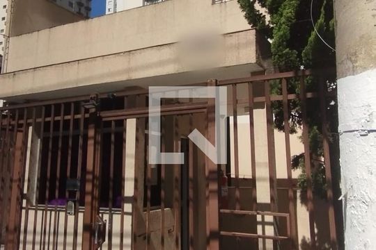 Fachada de apartamento para alugar com 2 quartos, 50m² em Chácara Inglesa, São Paulo