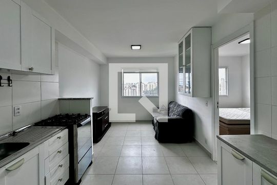 Cozinha de apartamento à venda com 1 quarto, 29m² em Jardim Mirante, São Paulo