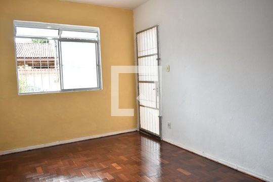 Sala de casa de condomínio para alugar com 2 quartos, 120m² em Campo Grande, Rio de Janeiro