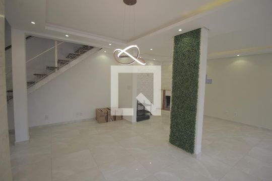 Sala 2 de casa para alugar com 6 quartos, 378m² em Estância Velha, Canoas