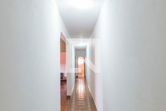 Corredor de casa à venda com 3 quartos, 270m² em Vila Alto de Santo André, Santo André