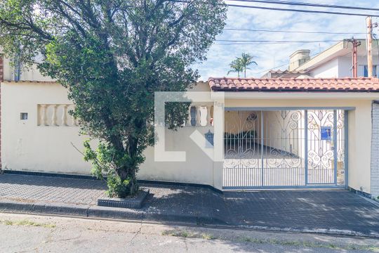 Fachada de casa à venda com 3 quartos, 270m² em Vila Alto de Santo André, Santo André