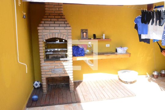 Churrasqueira de casa à venda com 3 quartos, 200m² em Vila Campesina, Osasco