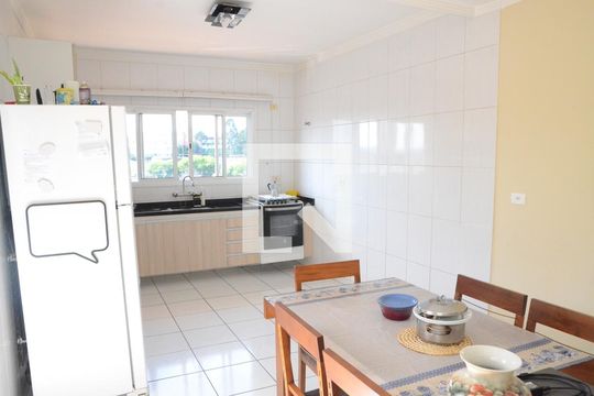 Cozinha de casa à venda com 3 quartos, 200m² em Vila Campesina, Osasco