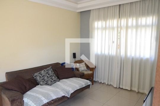 Casa à venda com 3 quartos, 200m² em Vila Campesina, Osasco