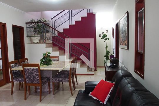 Sala  de casa à venda com 3 quartos, 178m² em Horto Santo Antonio, Jundiaí