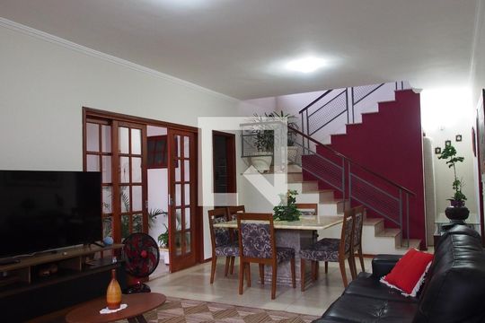 Casa à venda com 3 quartos, 178m² em Horto Santo Antonio, Jundiaí