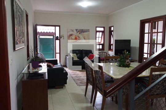 Sala de casa à venda com 3 quartos, 178m² em Horto Santo Antonio, Jundiaí