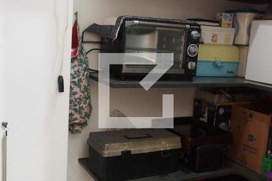 Despensa  de casa à venda com 3 quartos, 178m² em Horto Santo Antonio, Jundiaí