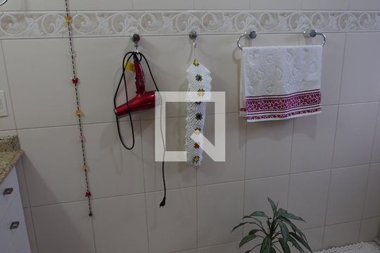 Banheiro da Suíte de casa à venda com 3 quartos, 178m² em Horto Santo Antonio, Jundiaí