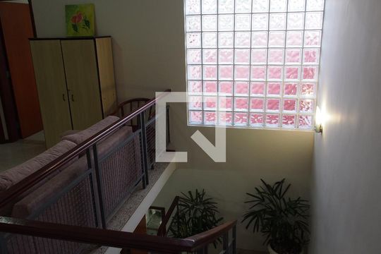 Sala 2 de casa à venda com 3 quartos, 178m² em Horto Santo Antonio, Jundiaí