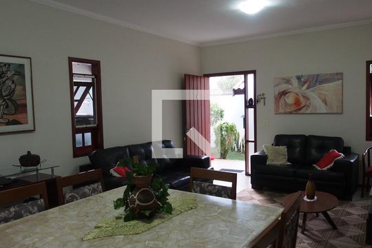 Sala de casa à venda com 3 quartos, 178m² em Horto Santo Antonio, Jundiaí