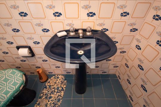Banheiro da Suíte de casa para alugar com 3 quartos, 200m² em Vila Campesina, Osasco