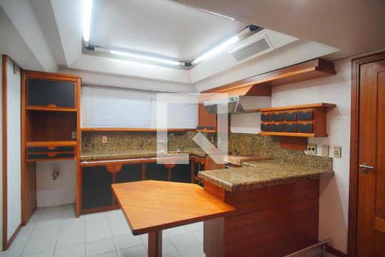 Cozinha de apartamento à venda com 4 quartos, 315m² em Centro, Novo Hamburgo