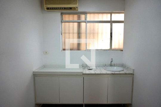 Banheiro de casa à venda com 10 quartos, 450m² em Vila Cordeiro, São Paulo