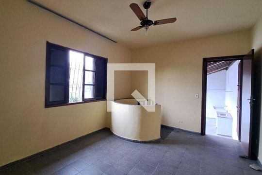 Casa de Condomínio à venda com 3 quartos, 160m² em Jardim Maria Duarte, São Paulo