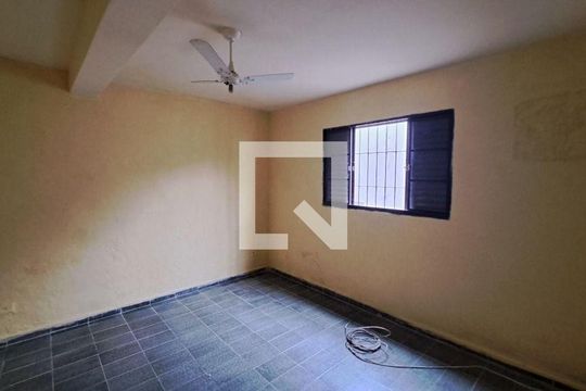 Casa de Condomínio à venda com 3 quartos, 160m² em Jardim Maria Duarte, São Paulo