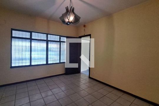 Casa de Condomínio à venda com 3 quartos, 160m² em Jardim Maria Duarte, São Paulo