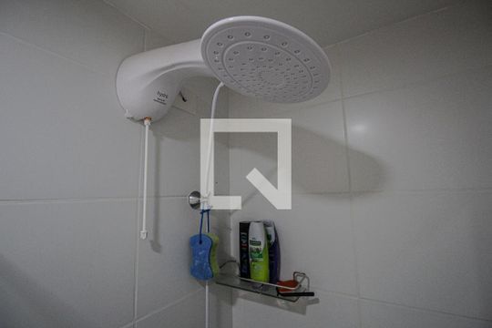 Banheiro de apartamento para alugar com 2 quartos, 36m² em Cambuci, São Paulo