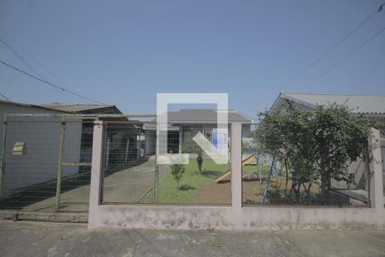 Fachada de casa à venda com 3 quartos, 179m² em Rio Branco, Canoas