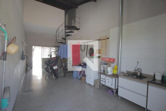 Garagem de casa à venda com 3 quartos, 179m² em Rio Branco, Canoas