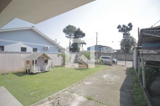 Área externa de casa à venda com 3 quartos, 179m² em Rio Branco, Canoas
