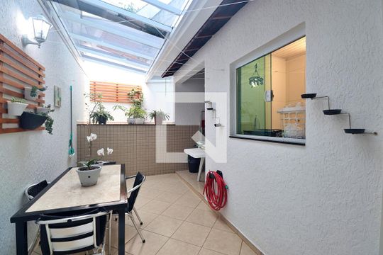 Quintal de casa à venda com 3 quartos, 238m² em Vila Metalurgica, Santo André