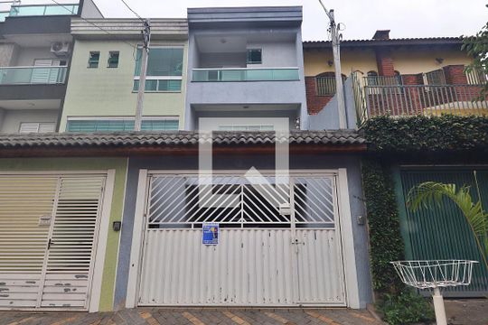 Fachada de casa à venda com 3 quartos, 238m² em Vila Metalurgica, Santo André