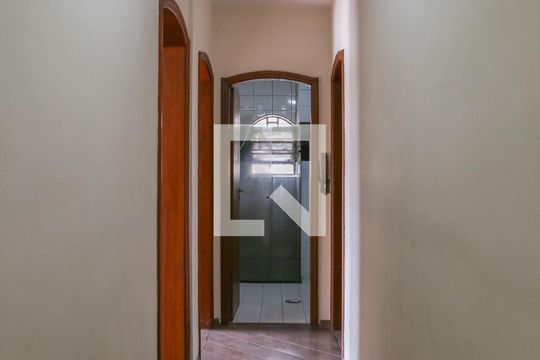 Corredor de casa à venda com 3 quartos, 220m² em Vila Leopoldina, São Paulo