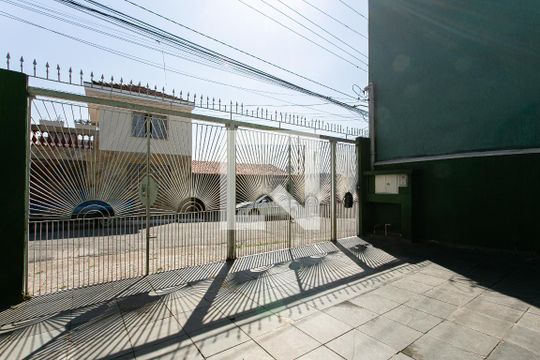 Garagem de casa à venda com 3 quartos, 180m² em Penha de França, São Paulo