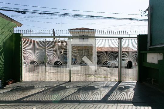 Garagem de casa à venda com 3 quartos, 180m² em Penha de França, São Paulo