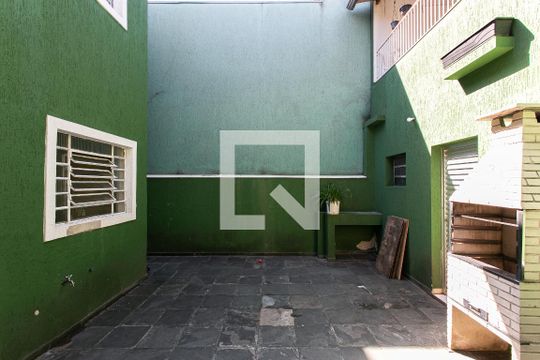 Quintal de casa à venda com 3 quartos, 180m² em Penha de França, São Paulo