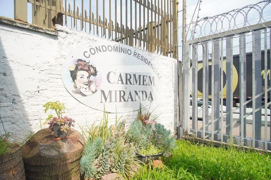 Área externa de casa à venda com 2 quartos, 52m² em Industrial, Novo Hamburgo