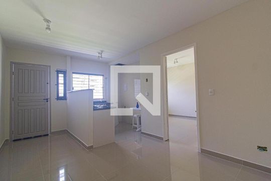 Casa para alugar com 1 quarto, 35m² em Juvevê, Curitiba