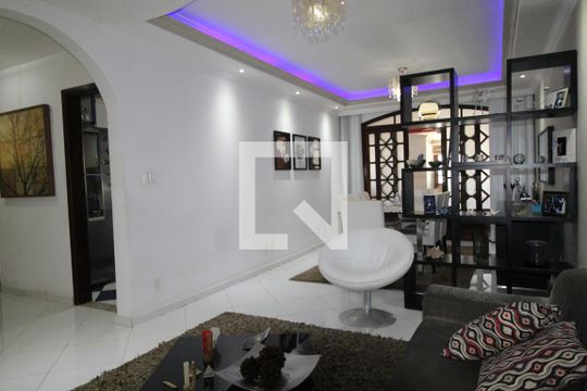 Sala de casa de condomínio à venda com 3 quartos, 340m² em Anil, Rio de Janeiro
