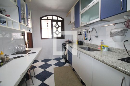 Cozinha de casa de condomínio à venda com 3 quartos, 340m² em Anil, Rio de Janeiro
