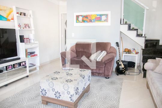 Casa à venda com 3 quartos, 250m² em Vila Maria, São Paulo