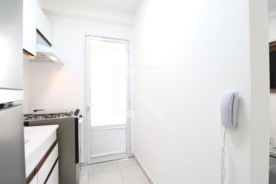 Cozinha de apartamento para alugar com 2 quartos, 47m² em Várzea da Barra Funda, São Paulo